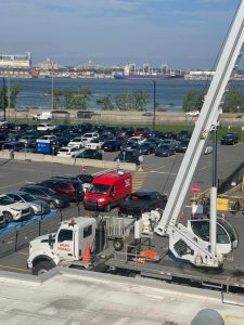 Grue qui mène au toit - Service installation éclairage intérieur et extérieur en Montérégie - Les Entreprise Électricité R.B.M